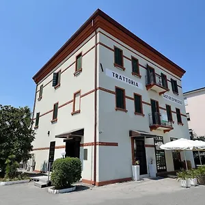3* Hotel Autoespresso Venice - Atika & Atif